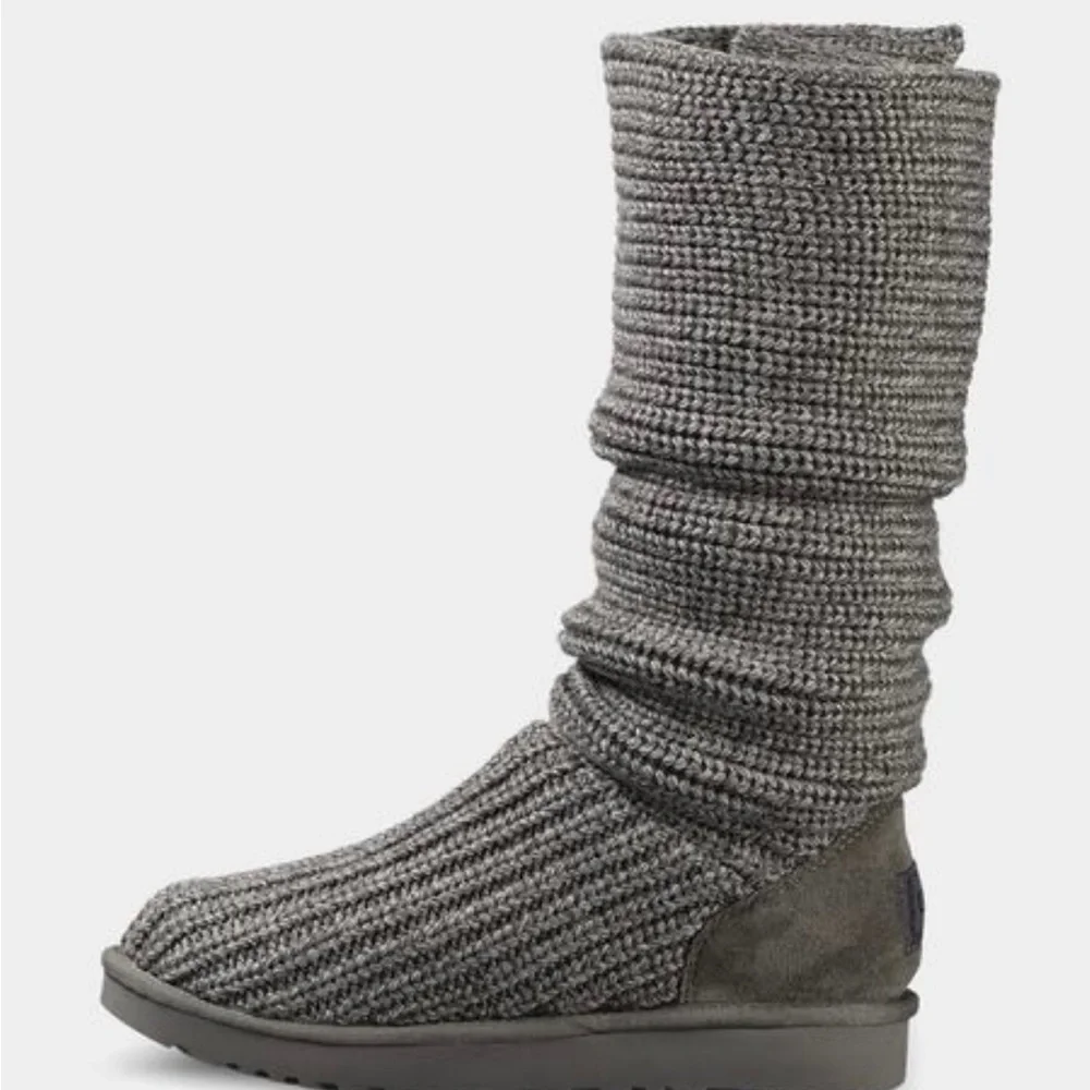 Smokey gray knit Uggs - Picture 8 of 14